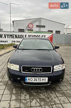 Седан Audi A4 2001 в Иршаве