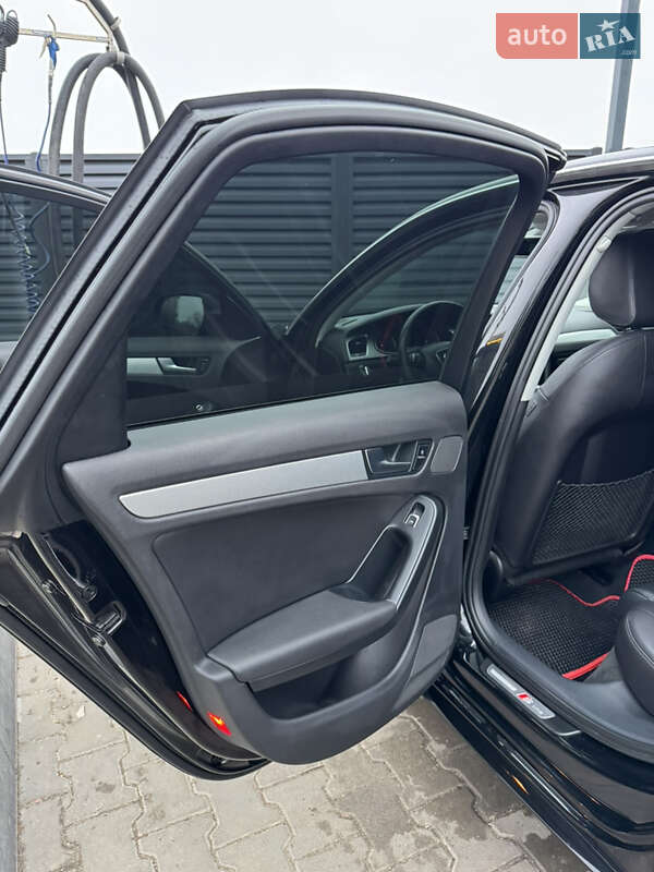 Седан Audi A4 2014 в Радехове