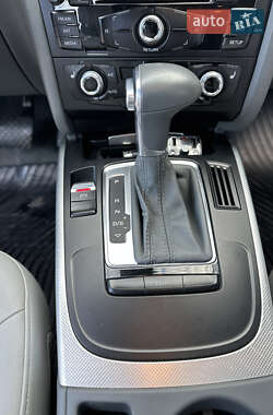Седан Audi A4 2014 в Львове