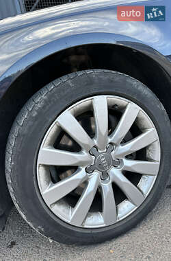 Седан Audi A4 2014 в Львове