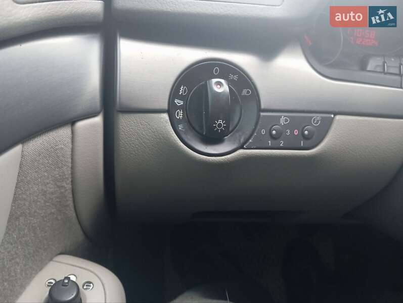 Седан Audi A4 2004 в Городенке