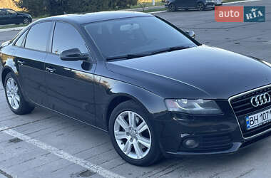 Седан Audi A4 2011 в Измаиле