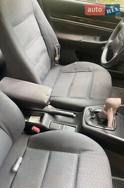 Седан Audi A4 1996 в Горишних Плавнях