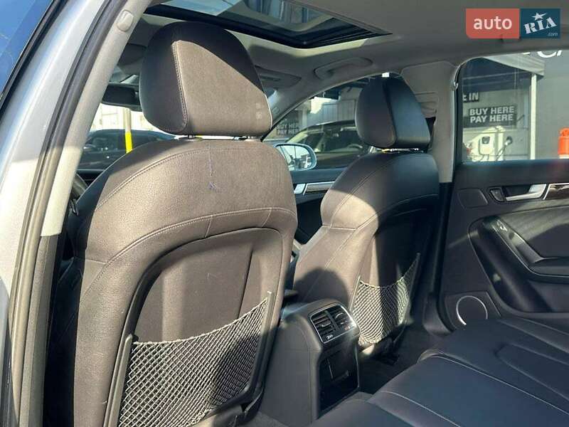 Седан Audi A4 2014 в Львове