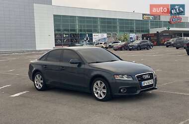 Седан Audi A4 2010 в Запорожье