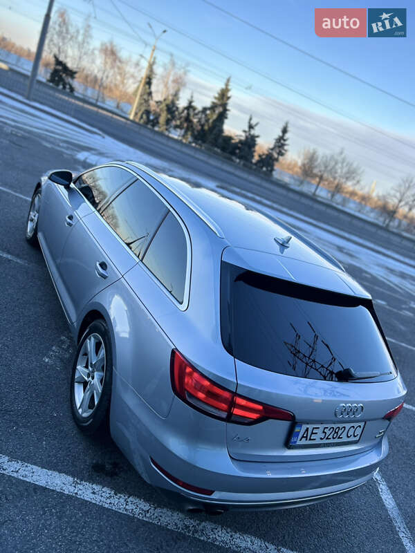 Универсал Audi A4 2016 в Днепре