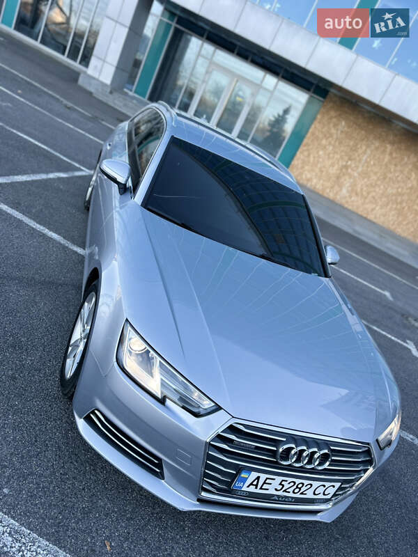 Универсал Audi A4 2016 в Днепре
