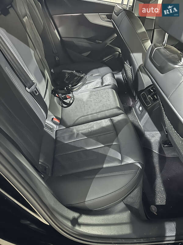 Седан Audi A4 2019 в Сумах
