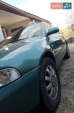 Седан Audi A4 2000 в 