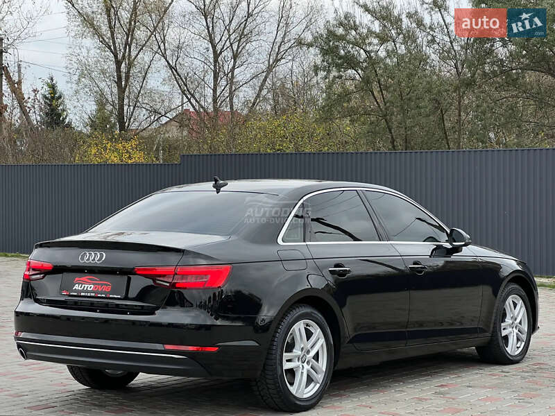 Седан Audi A4 2017 в Каменец-Подольском