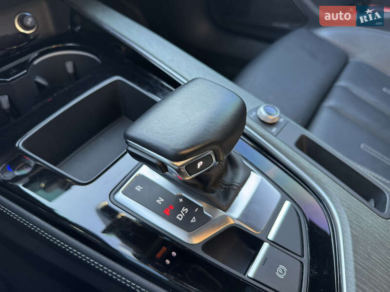 Седан Audi A4 2020 в Гайвороне