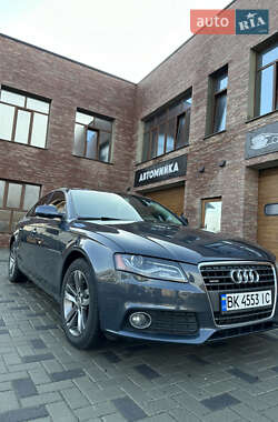 Седан Audi A4 2010 в 