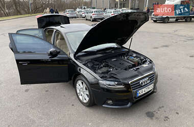 Седан Audi A4 2011 в Києві