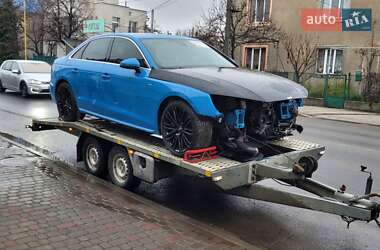 Седан Audi A4 2020 в Ужгороді