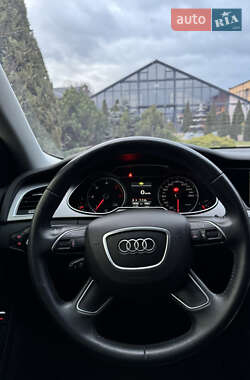 Седан Audi A4 2014 в Стрию