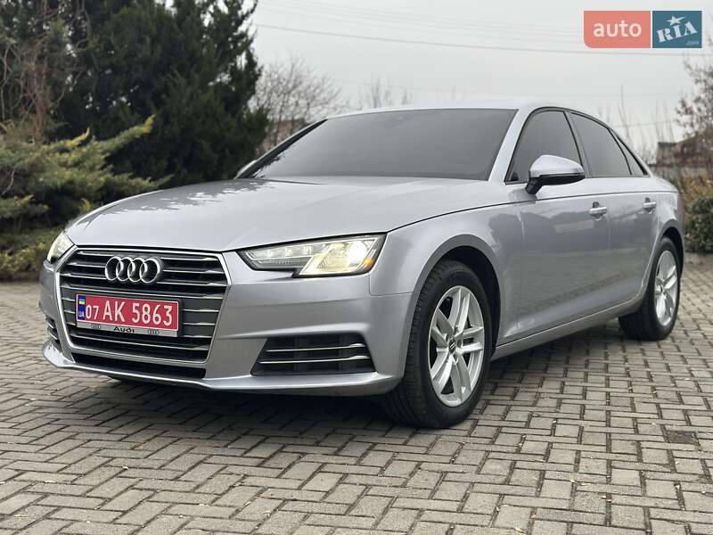 Седан Audi A4 2017 в Ровно