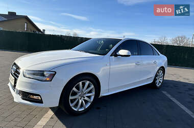 Седан Audi A4 2014 в Луцьку