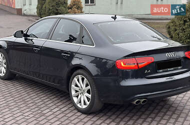 Седан Audi A4 2012 в Киеве