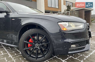 Седан Audi A4 2013 в Стрию