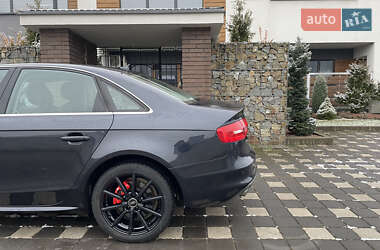 Седан Audi A4 2013 в Стрию