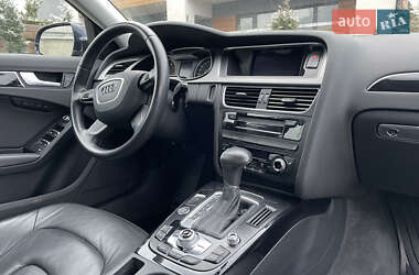 Седан Audi A4 2013 в Стрию