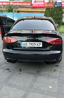 Седан Audi A4 2011 в Виннице