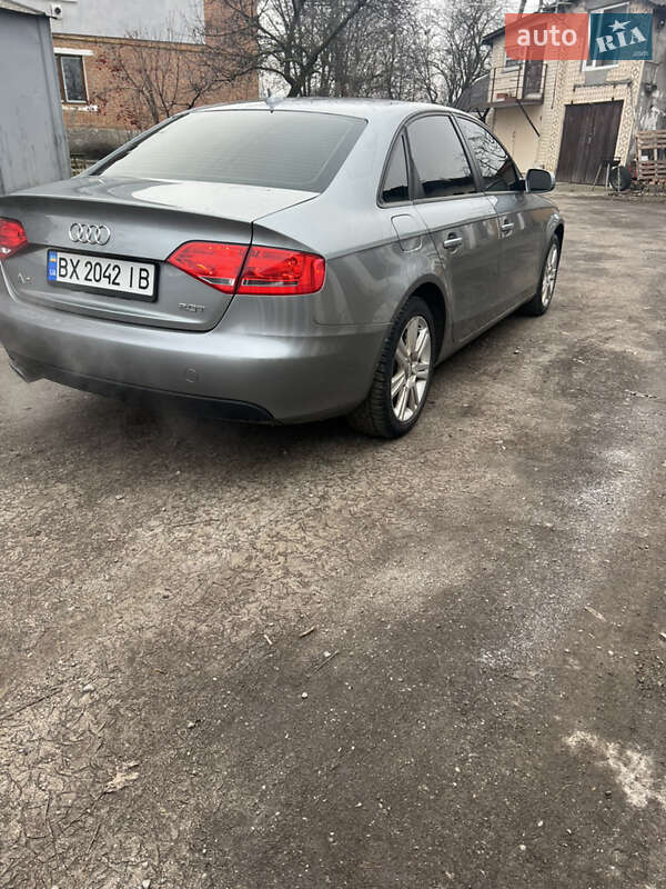 Седан Audi A4 2010 в Хмельницькому