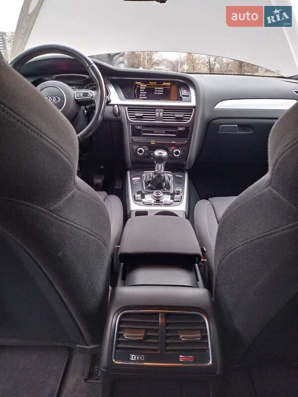 Универсал Audi A4 2015 в Харькове