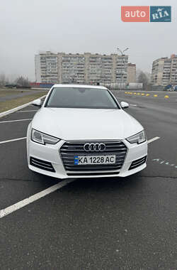 Седан Audi A4 2016 в 