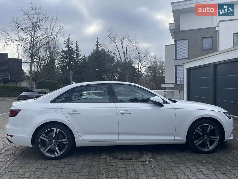 Седан Audi A4 2017 в Киеве