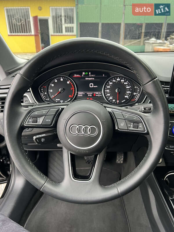 Седан Audi A4 2021 в Виннице
