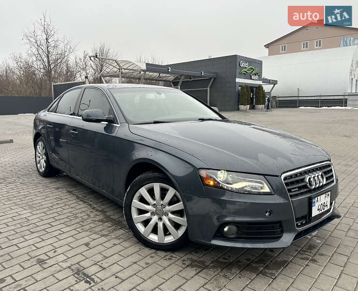 Седан Audi A4 2011 в Києві