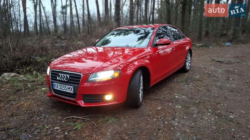 Седан Audi A4 2012 в Киеве