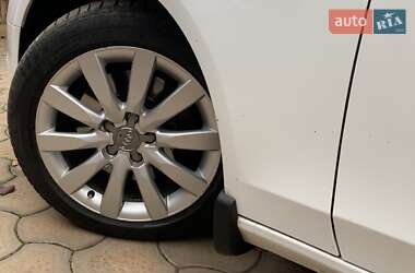Седан Audi A4 2011 в 