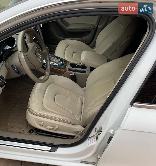 Седан Audi A4 2011 в Кривому Розі