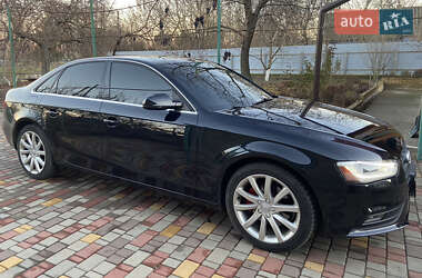 Седан Audi A4 2013 в 
