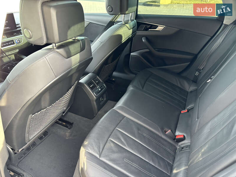 Седан Audi A4 2021 в Коломиї