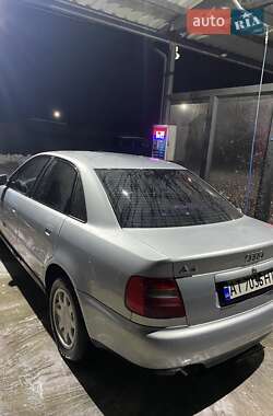 Седан Audi A4 1997 в Калуше