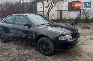 Седан Audi A4 1995 в Баришівка