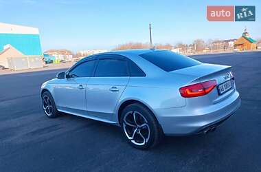 Седан Audi A4 2013 в 