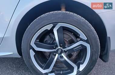 Седан Audi A4 2013 в 