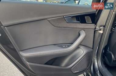 Седан Audi A4 2023 в 