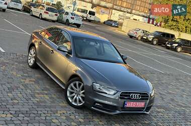 Седан Audi A4 2014 в Луцьку