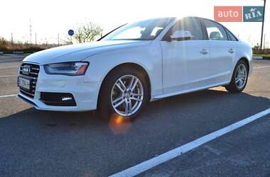 Седан Audi A4 2014 в 