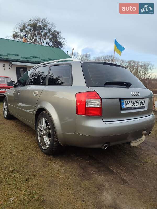 Универсал Audi A4 2004 в Новояворовске