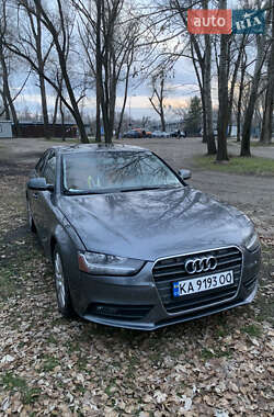 Седан Audi A4 2012 в Киеве