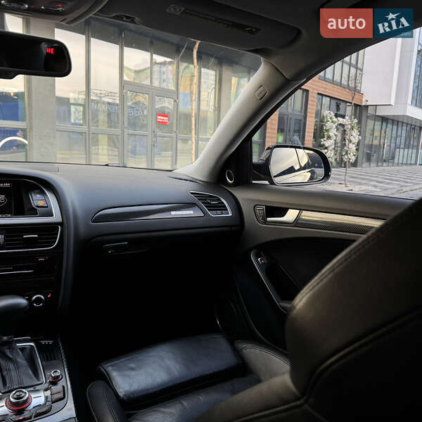 Седан Audi A4 2012 в Ивано-Франковске
