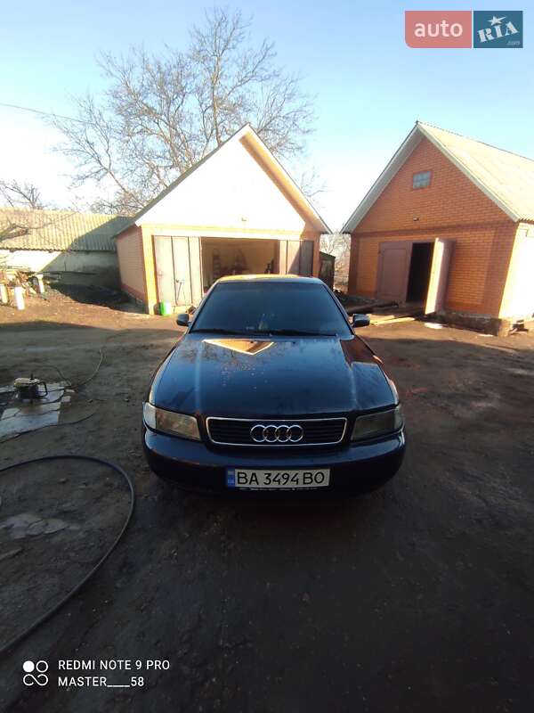 Седан Audi A4 1998 в Малой Виске