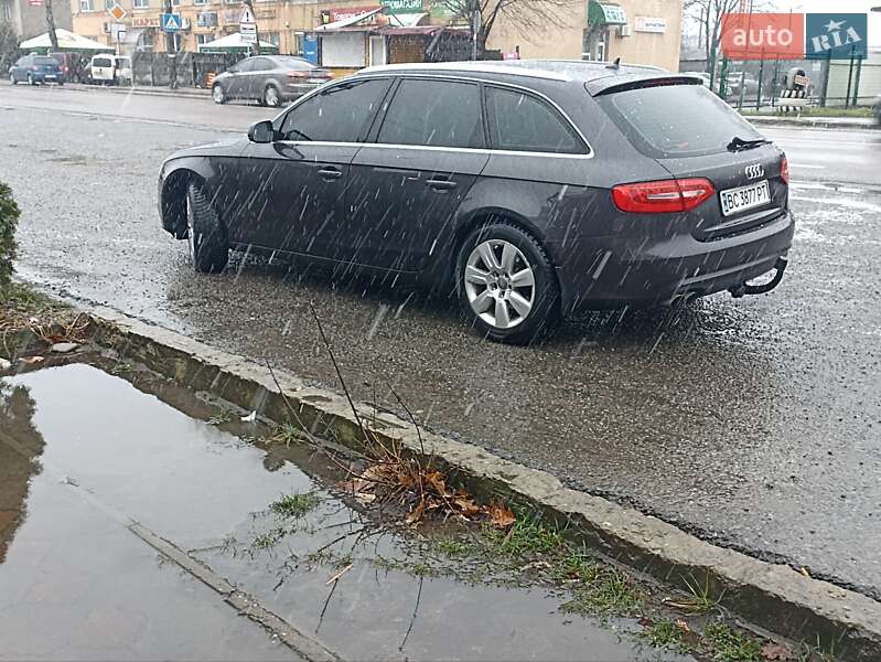 Универсал Audi A4 2012 в Сколе
