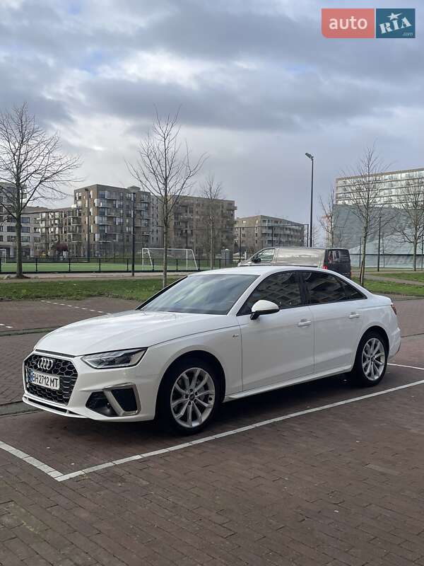 Седан Audi A4 2021 в Одессе